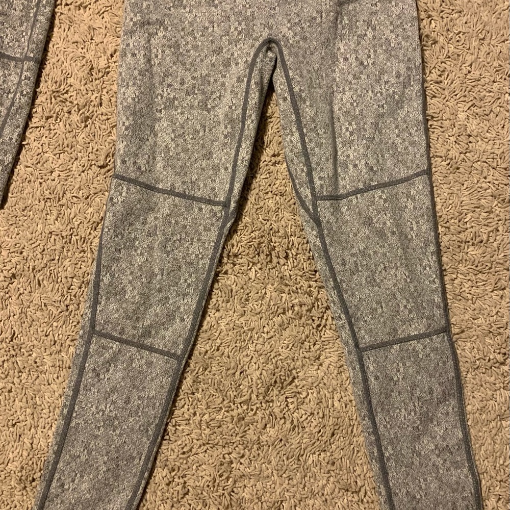 Gymshark Fleur Texture Vest pullover leggings set - Picture 4 of 9